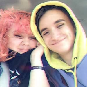 Meet your Posher, Lana